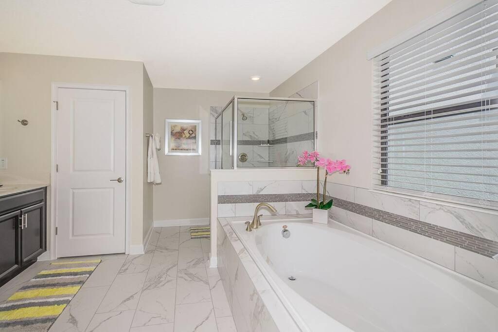 Luxury Villa Inside Storey Lake, Kissimmee - No Extra Fees Exteriör bild